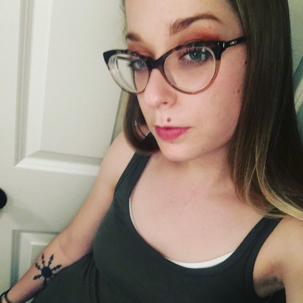 Meet your Posher, Olivia